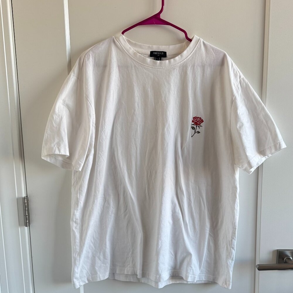 Forever 21 Men Embroidered Flower Tee